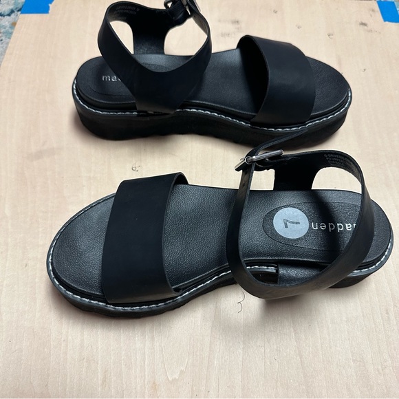 Madden Girl Sandals - Picture 3 of 9